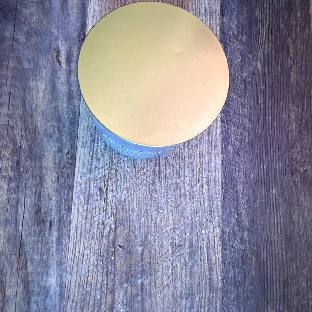 Vetiver Birchwood Luxury Fragrant Candle - Picture 5 of 6
